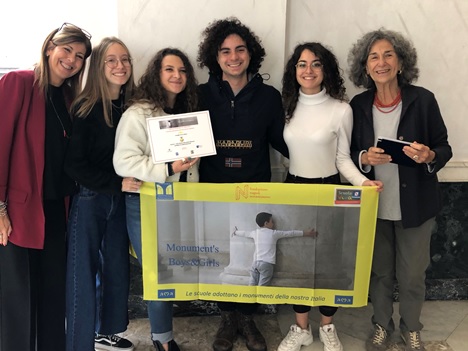 Caserta La Scuola Adotta Un Monumento Medaglia D Oro Al Liceo